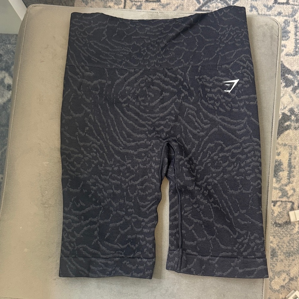 Gymshark Black Biker Shorts size small but missing tag